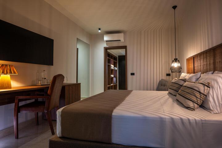 Room 20 of 39