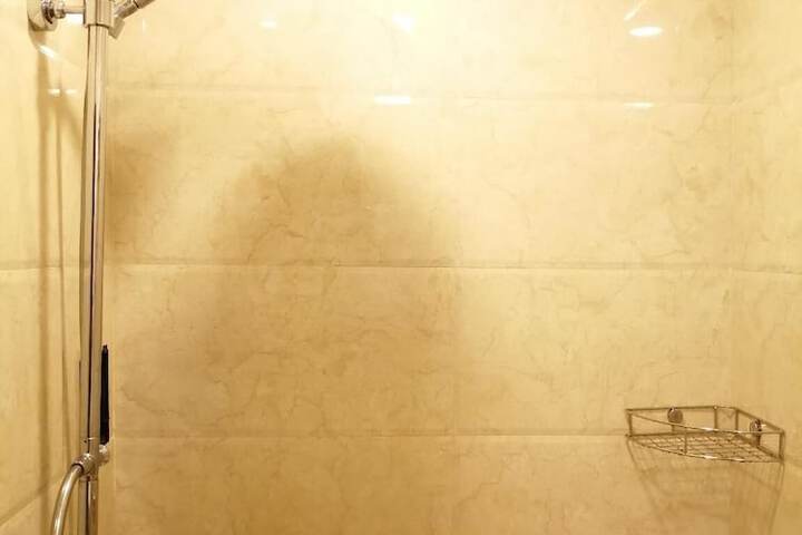 Room 44 of 51
