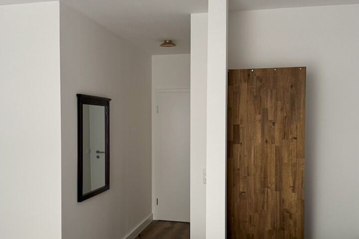 Room 12 of 25