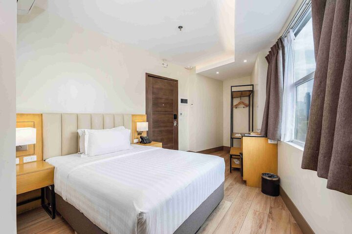 Room 20 of 36