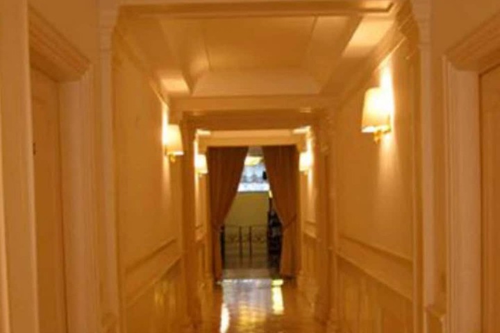 Ballroom/Hall 12 of 45
