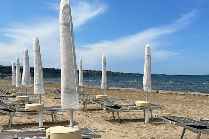 Beach 40 of 54