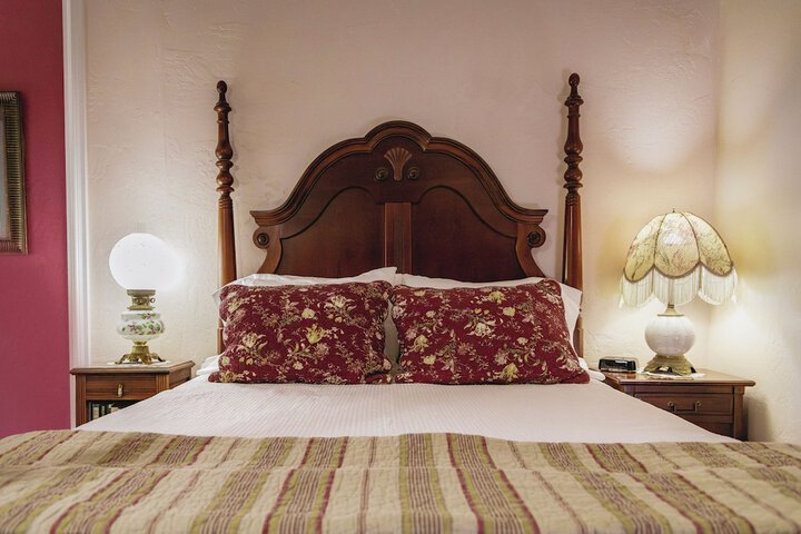 Room 16 of 97