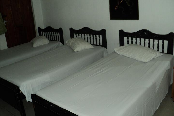Room 3 of 6
