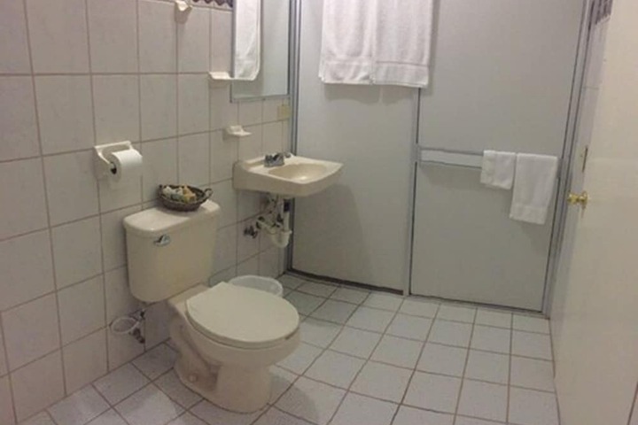 Room 18 of 30