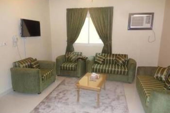 Room 8 of 10