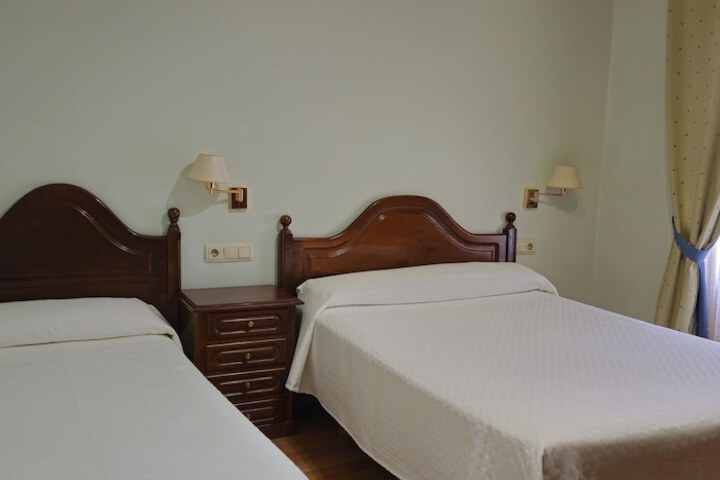 Room 12 of 22