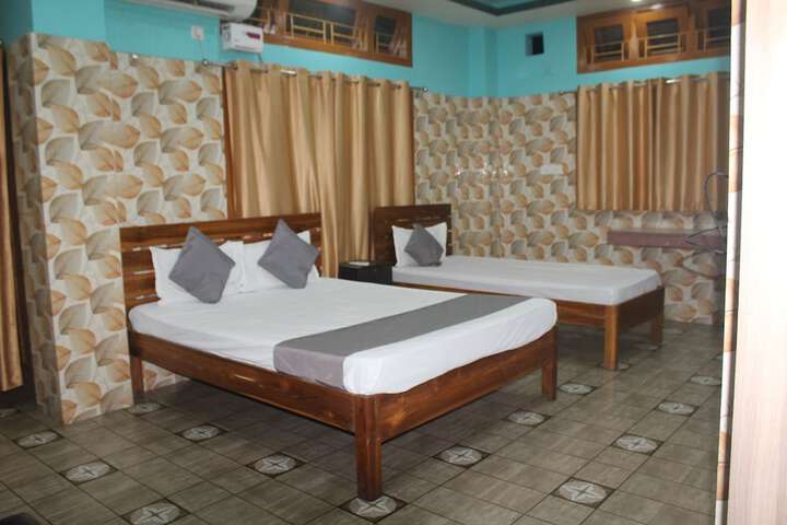 Room 13 of 26