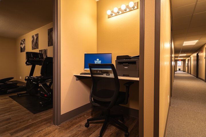 Business Center 37 of 42