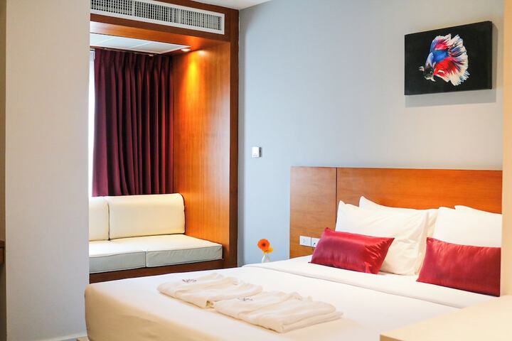 Room 32 of 62