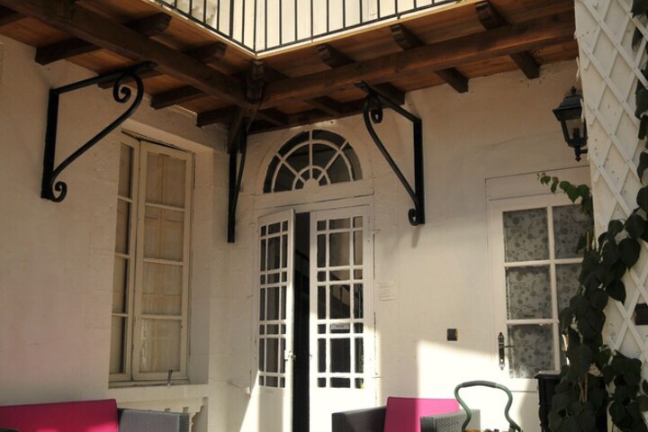 Hotel Entry