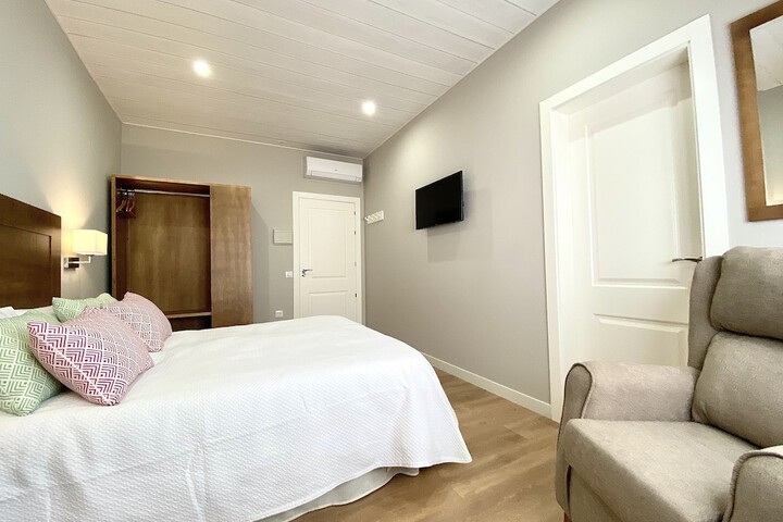 Room 5 of 50