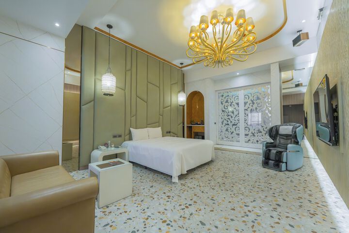 Room 54 of 91