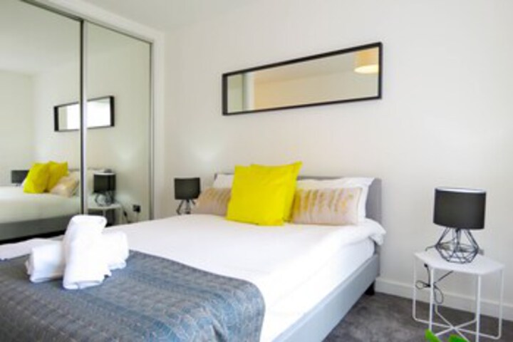 Room 7 of 25