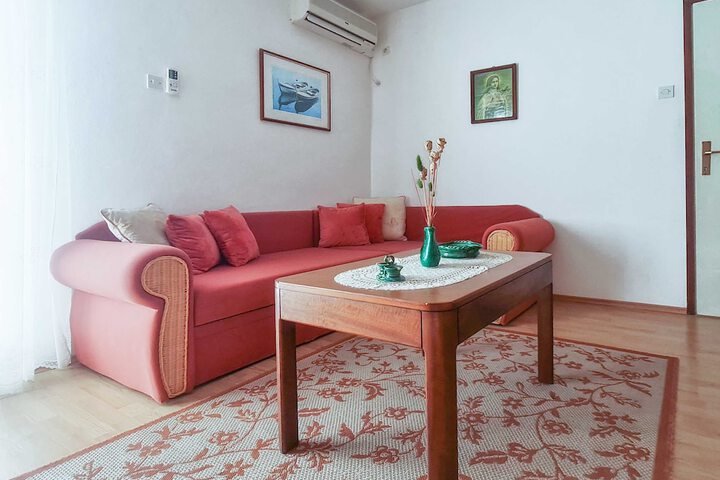Room 20 of 54