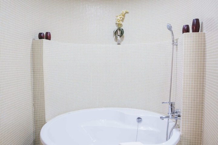 Room 70 of 91