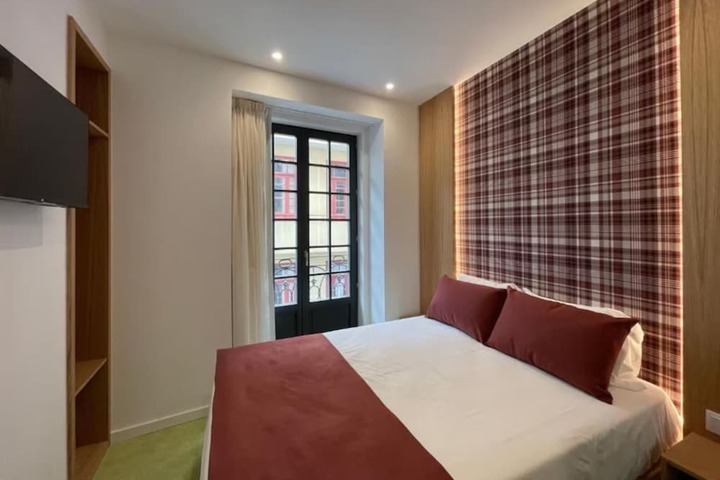 Room 19 of 44
