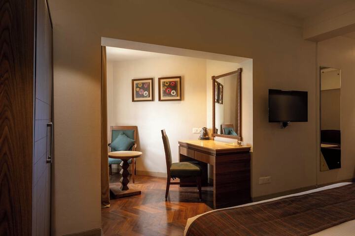 Room 34 of 75