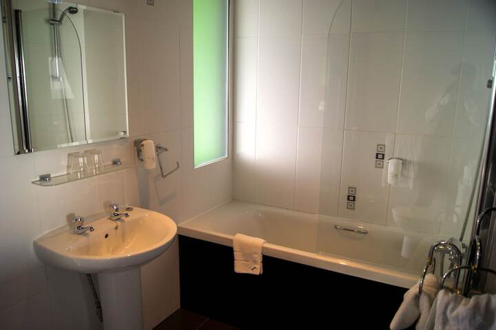 Room 62 of 118