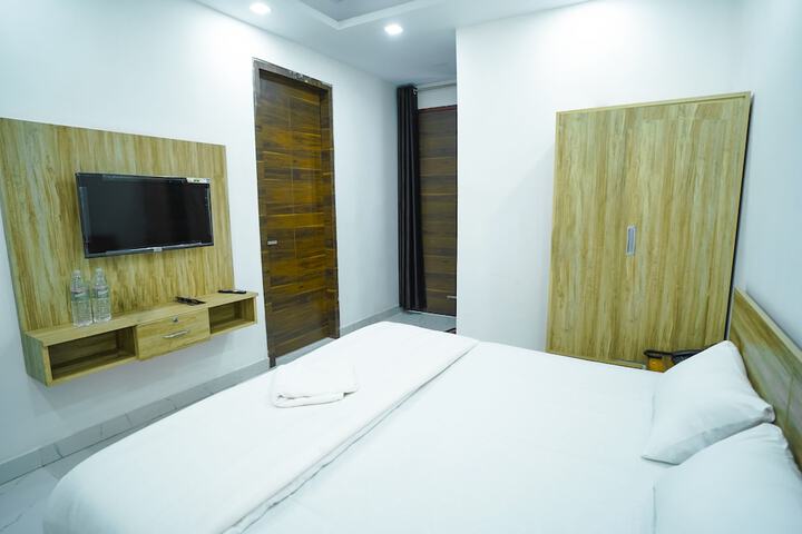 Room 20 of 27