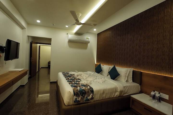 Room 12 of 87