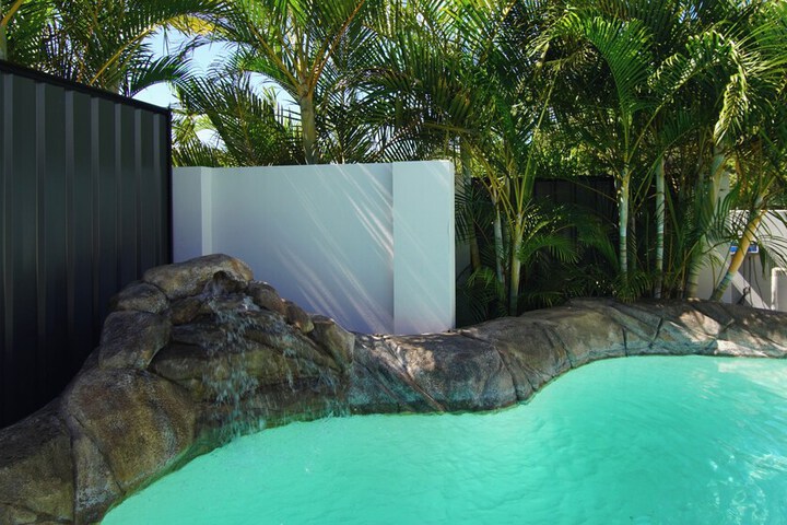 Pool 24 of 36