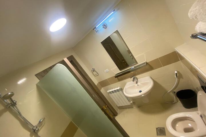Room 9 of 20