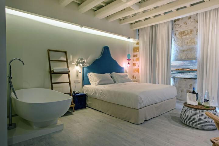 Room 8 of 67