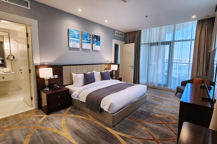 Room 33 of 109