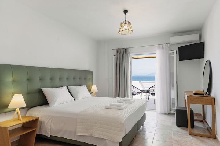Room 4 of 17