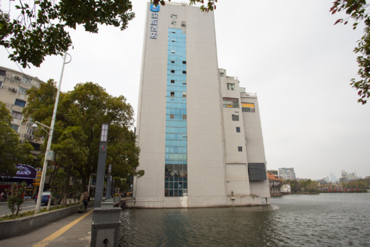 Hanting Hotel Nanchang Bayi Square Zhongshan Road