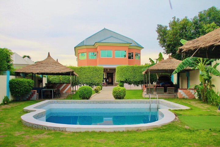 Pool 20 of 41