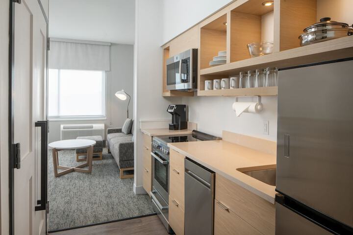 Room 8 of 27