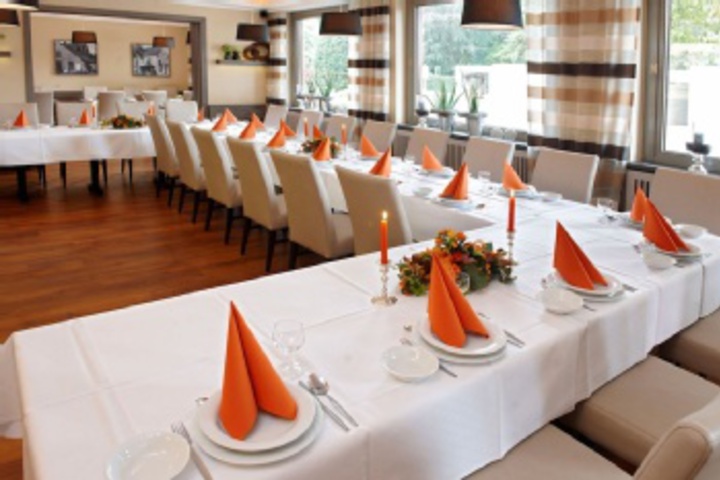 Dining 70 of 84
