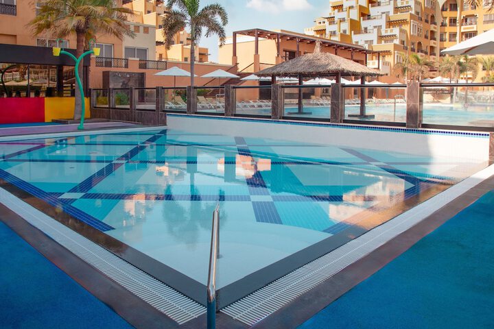 Pool 163 of 335