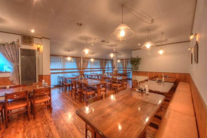 Dining Photos