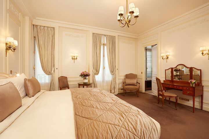 Room 9 of 174