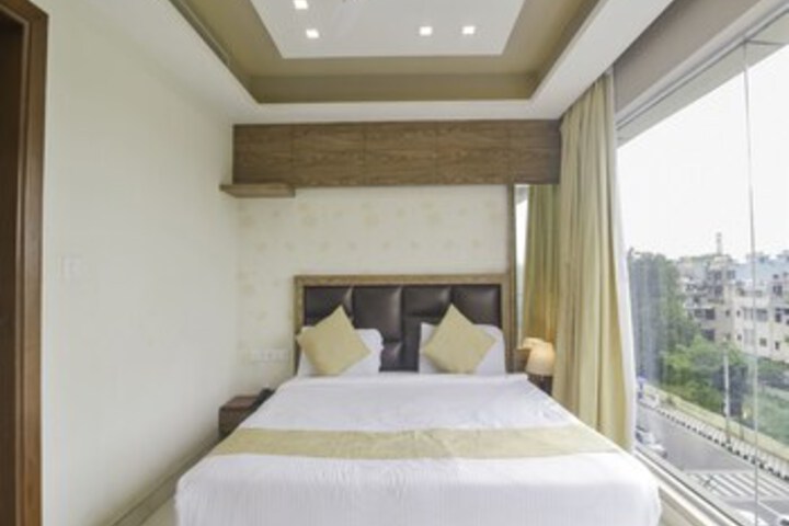Room 16 of 23