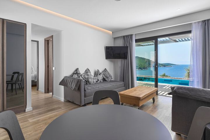 Room 71 of 260