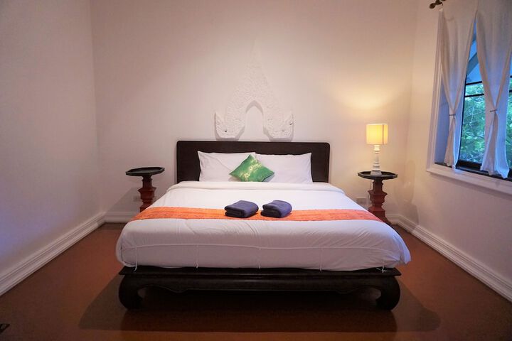 Room 10 of 115