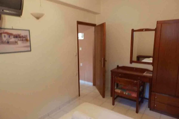 Room 22 of 89
