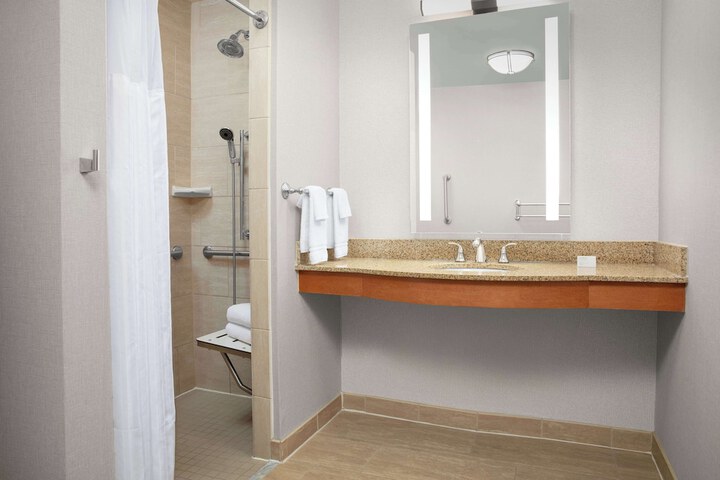 Bathroom shower