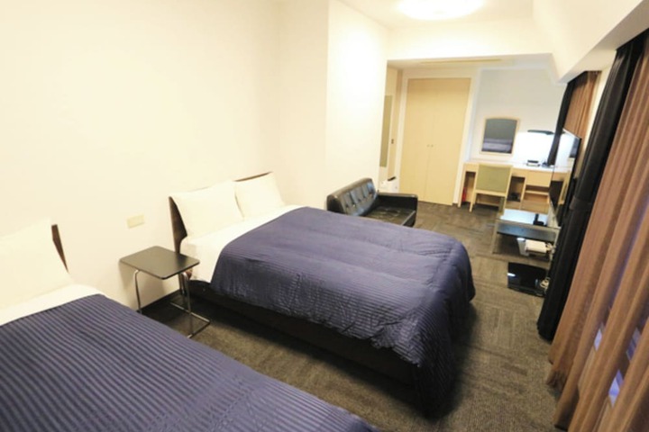 Room 15 of 29