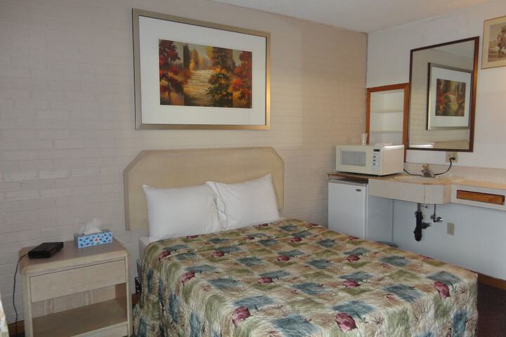 Room 15 of 59