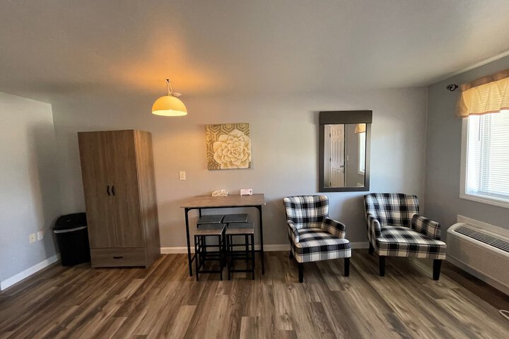 Room 11 of 35