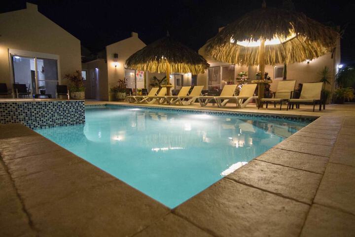 Pool Hotel