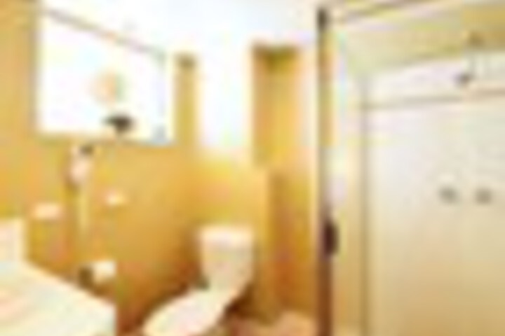 Room 50 of 117
