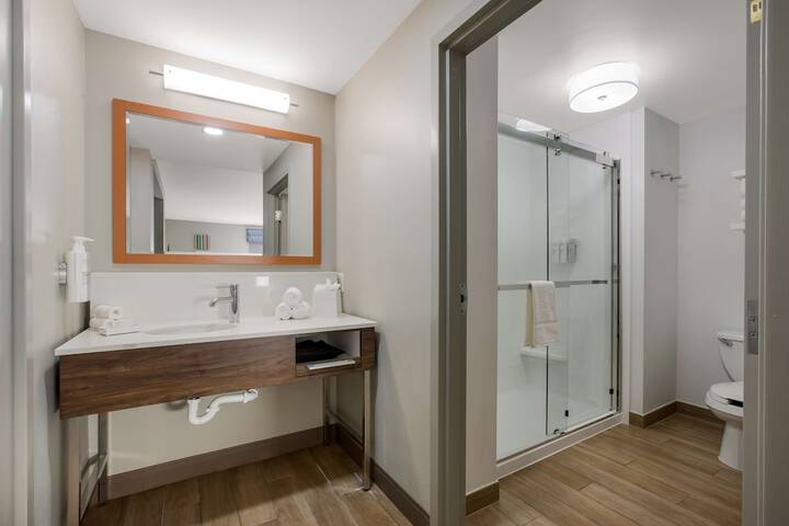 Bathroom shower