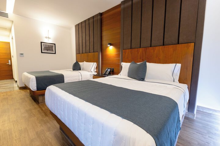 Room 10 of 50