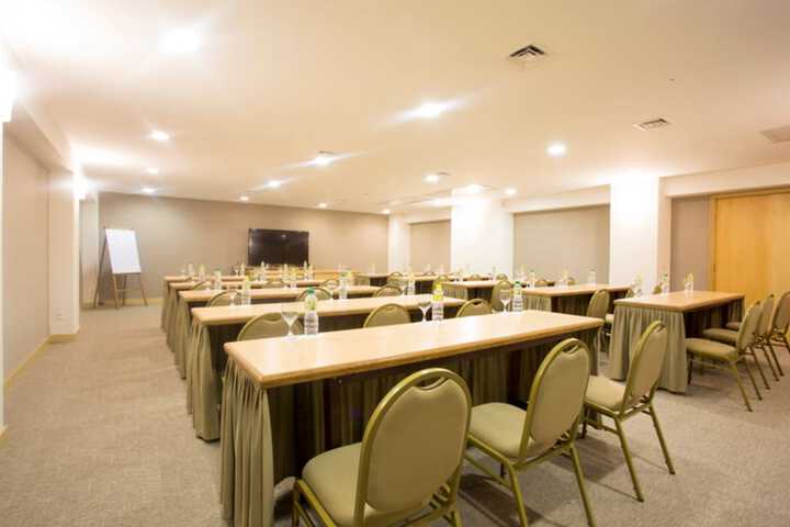 Business Center 79 of 93